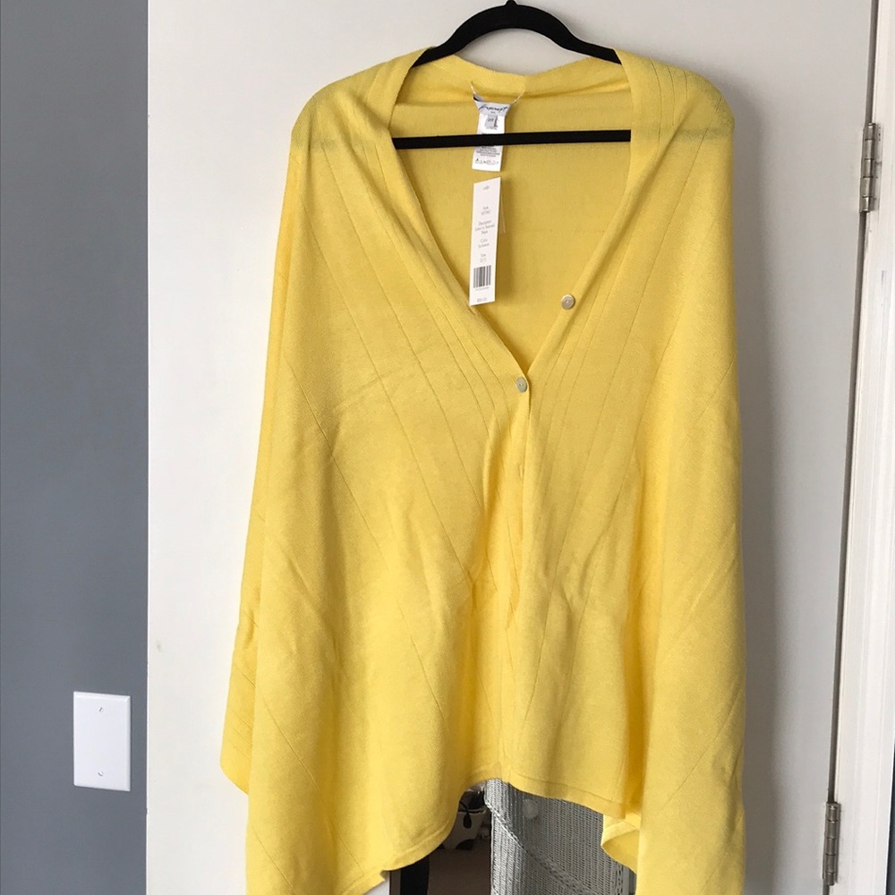 Foxcroft yellow button wrap.